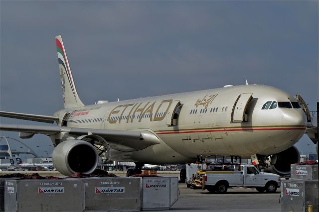 Airbus A340-500 (A6-EHA)