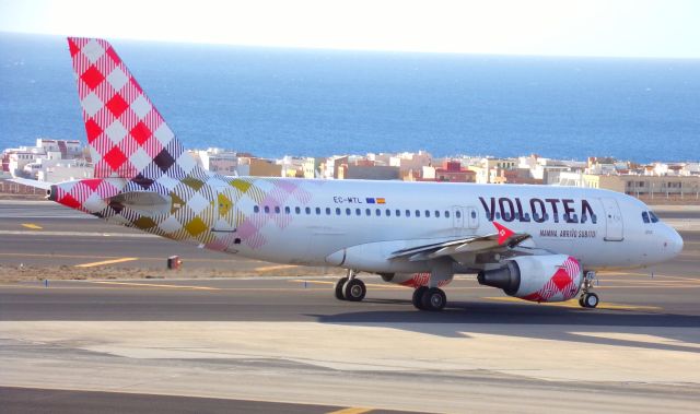 Airbus A319 (EC-MTL)