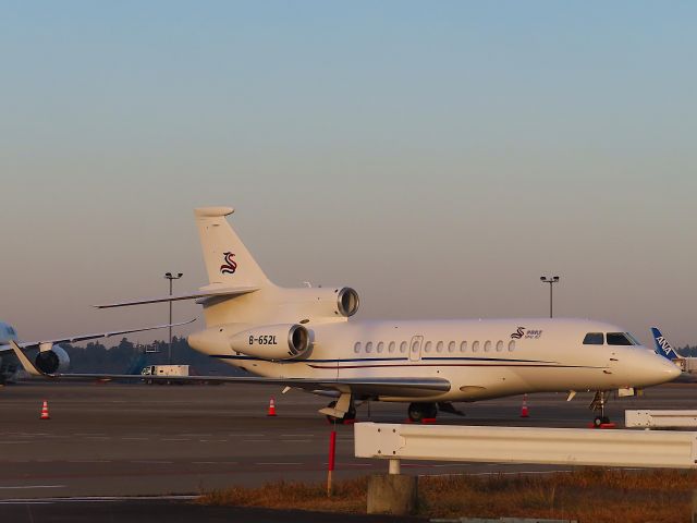 Dassault Falcon 7X (B-652L) - Photo taken on Dec 10, 2022.
