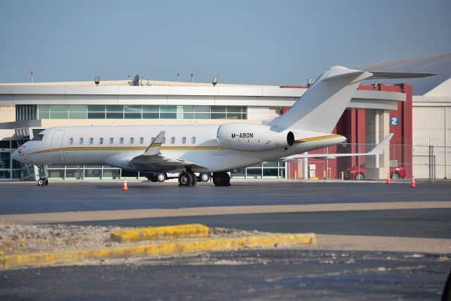 Bombardier Global Express (M-ABON) - 09-14-2022. Sweet looking Jet! Isle of Man registration.