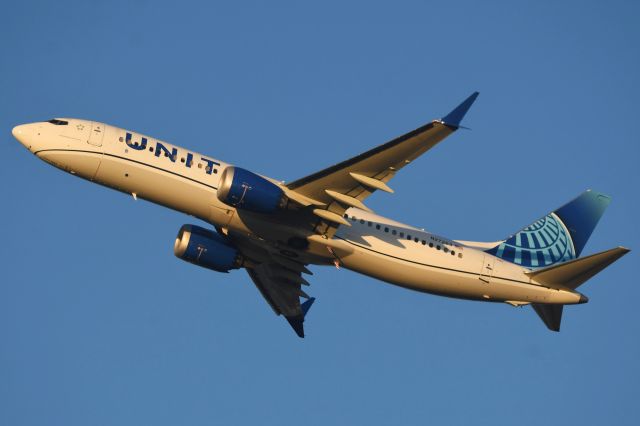 Boeing 737 MAX 8 (N27263)