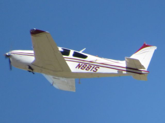 Beechcraft Bonanza (33) (N881S)