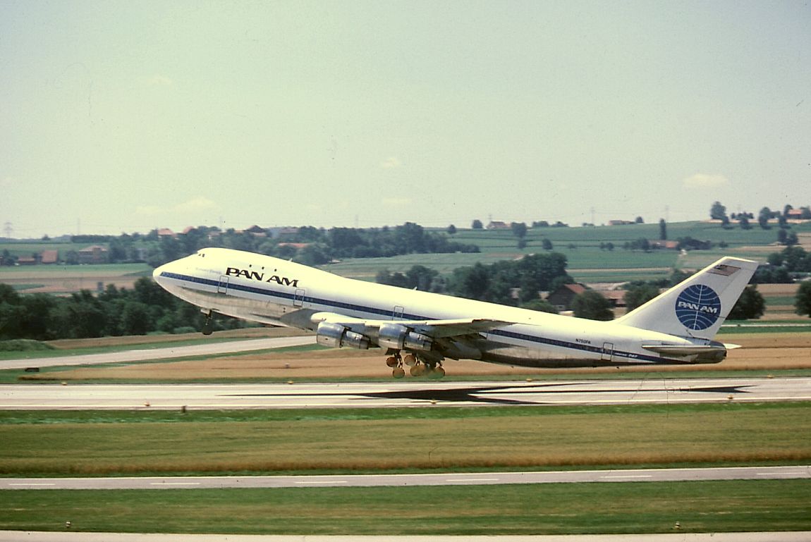 BOEING 747-100 (N750PA)