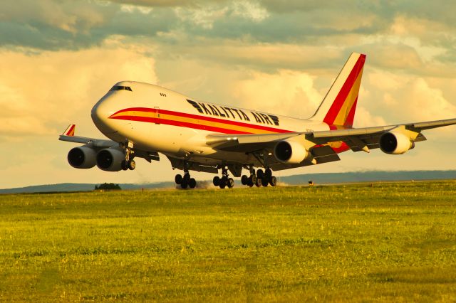 Boeing 747-400 (N706CK) - CKS 956 Landing 06 From Chicago for Lobster