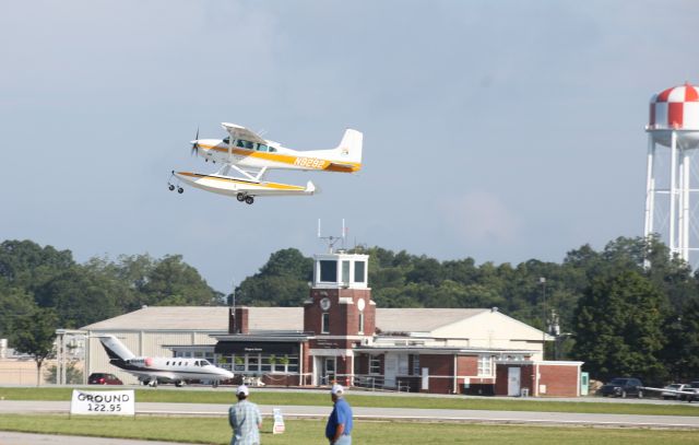 Cessna Skywagon (N9292) - 2017 Cracker Fly In.  Cessna A185F Amphibian taking off.