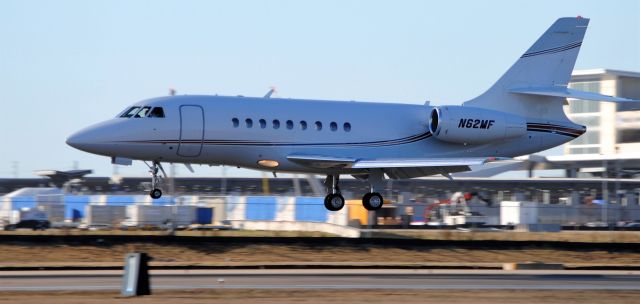 Dassault Falcon 2000 (N62MF)