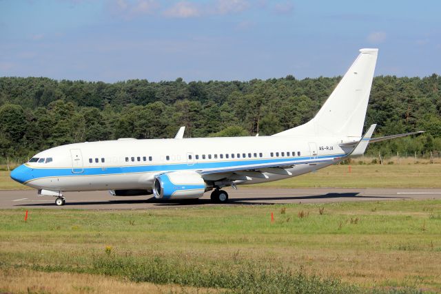 Boeing 737-700 (A6-RJA) - Royal Jet BBJ back-tracking to depart rwy 06 on 26-Aug-22 heading for OMAD as ROJ9.