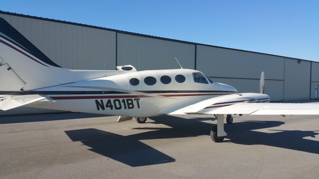 Cessna 402 (N401BT)