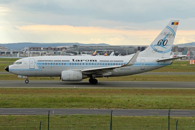 Boeing 737-700 (YR-BGG) - "Happy 60Years" liverybr /RétoJet