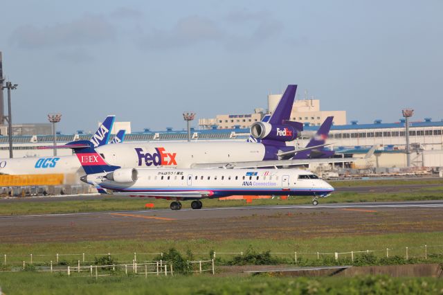 Canadair Regional Jet CRJ-700 (JA08RJ)