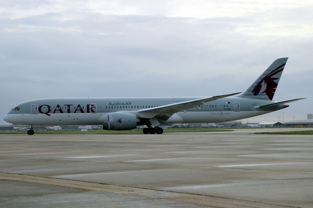 Boeing 787-9 Dreamliner (A7-BHG) - Taxiing to Stand 305 9-Dec-20 operating flight QTR8854 from OTHH.