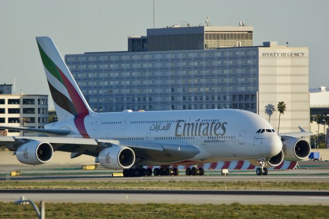 Airbus A380-800 (A6-EVM)