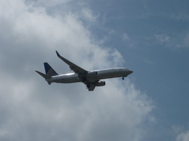Boeing 737-800 (N73299)