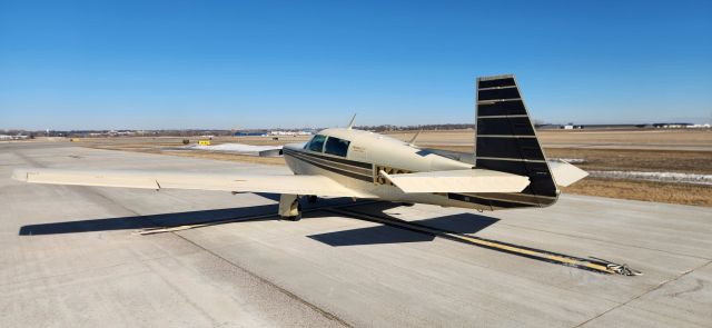 Mooney M-20 Turbo (N126RC)