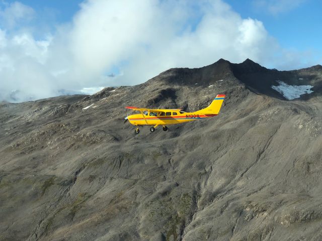 N1301L — - Above Casement/Davidson Glaicer enroute to Glacier Bay