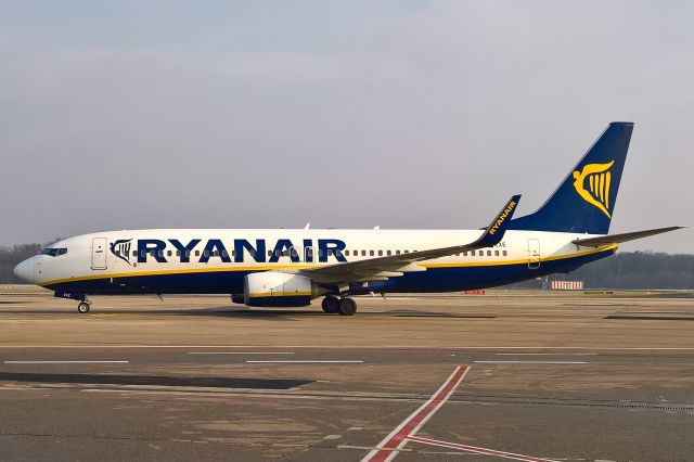 Boeing 737-800 (EI-EXE)