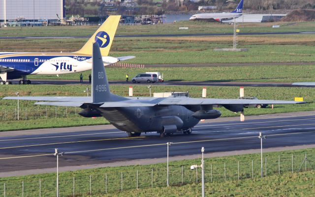 Lockheed C-130 Hercules (16-4996) - usn c-130t 164996 at shannon 3/2/17.