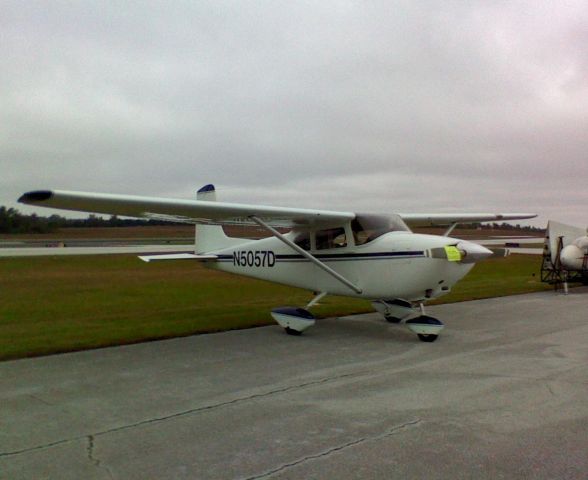 Cessna Skylane (N5057D)