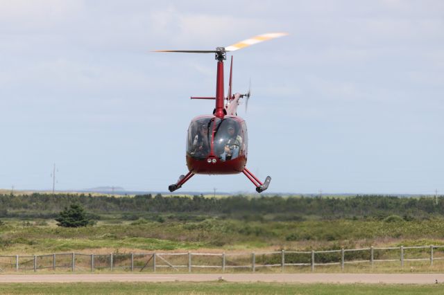 Robinson R-66 (C-GHHN)