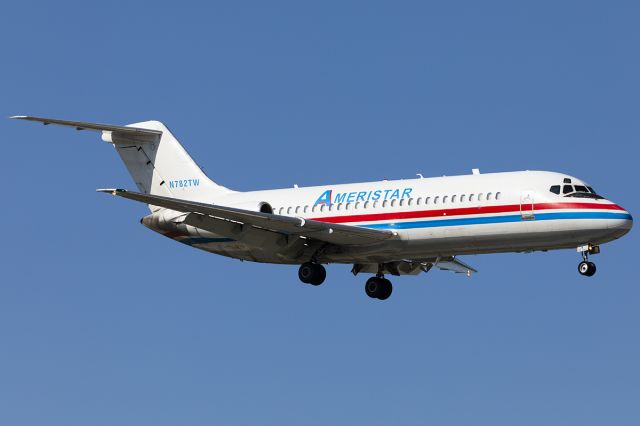 Douglas DC-9-10 (N782TW)