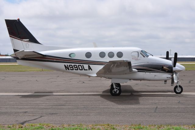 Beechcraft King Air 90 (N990LA)