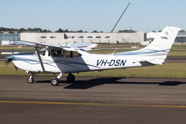 Cessna Skylane (VH-DSN)