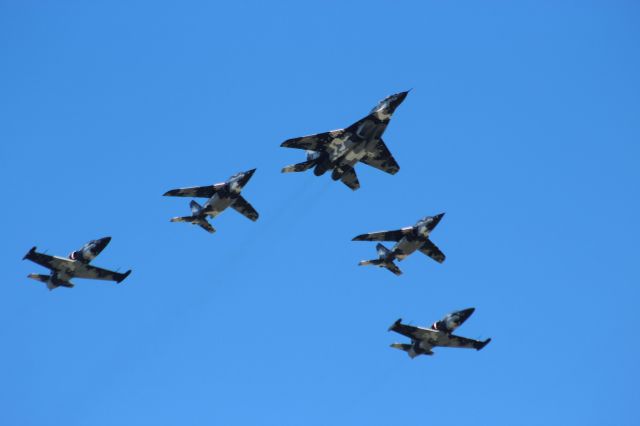 N29UB — - Mig 29 Arrival at AirVenture 22 accompanied by Alpha Jets & L-39's.br /br /Great to see a Mig 29 in the Midwest.