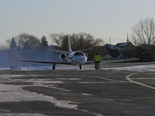 Cessna Citation V (N60KM) - Smokey startup for this 1998 C560 on her way to CYUL.