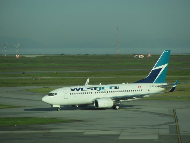 Boeing 737-700 (C-GSWJ)