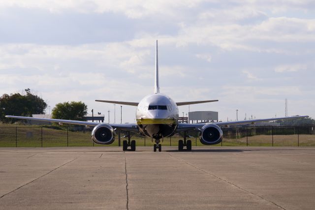 BOEING 737-400 (N753MA)