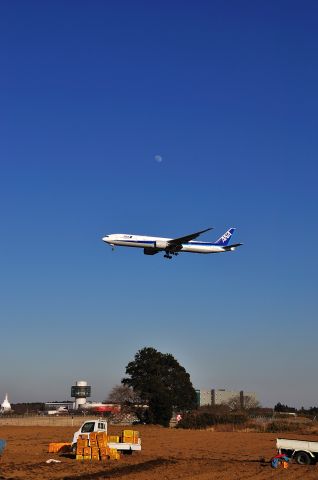 Boeing 777-200 —
