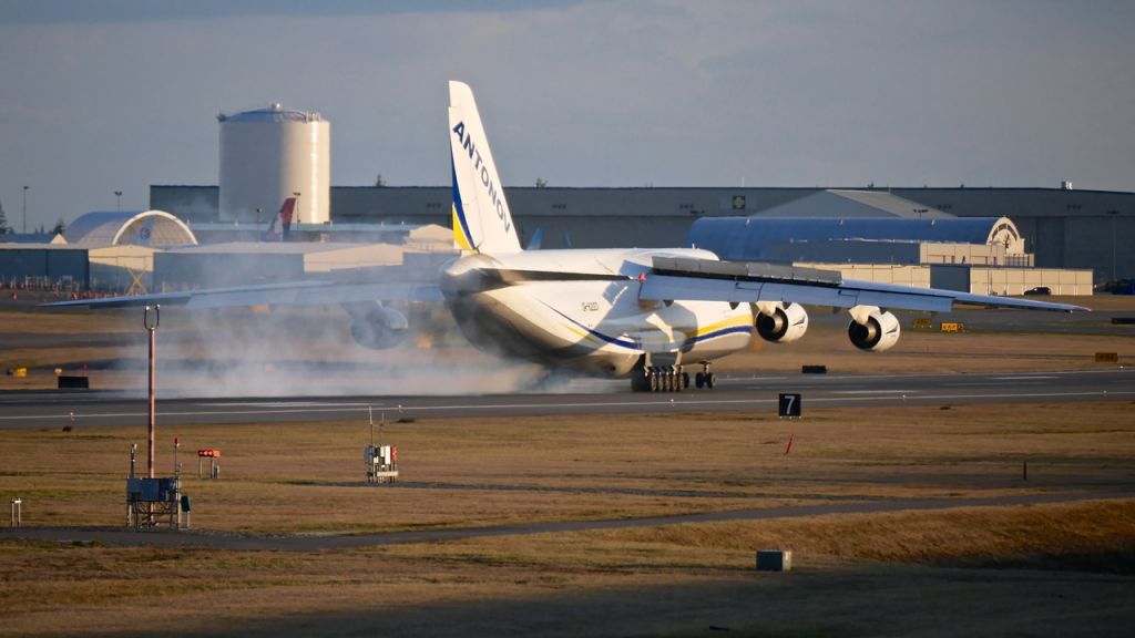 Antonov An-124 Ruslan (UR-82007) - ADB2042 from KLCK makes tire smoke on landing Rwy 16R on 2.24.17. (ln 01-05 / cn 19530501005).