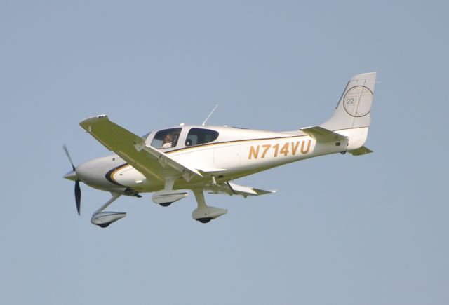 Cirrus SR-22 (N714VU)