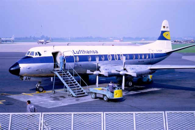 VICKERS Viscount (D-ANAM) - November 1968 at Düsseldorf (EDDL)