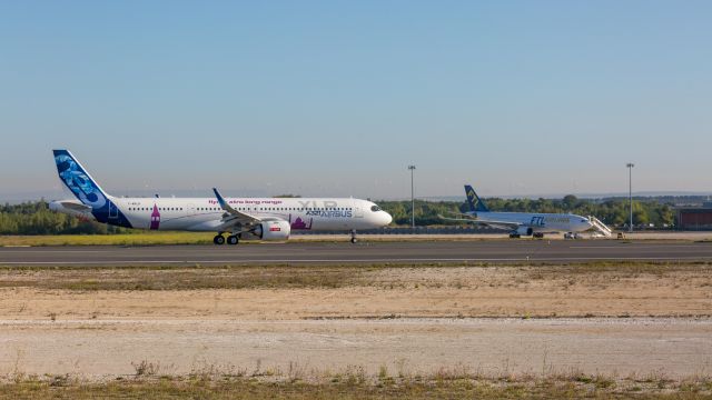 Airbus A321 (F-WXLR)