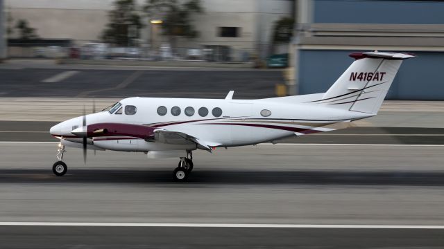 Beechcraft Super King Air 300 (N416AT)