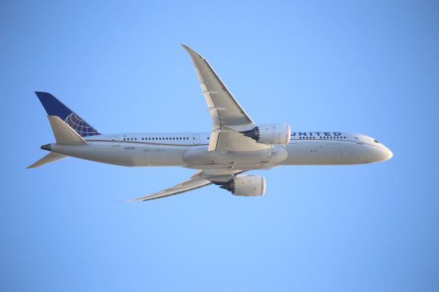 Boeing 787-9 Dreamliner (N26966)