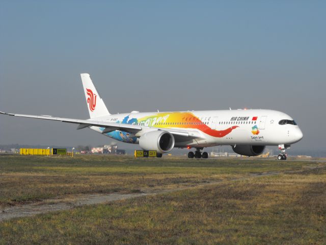 Airbus A350-900 (B-1083)