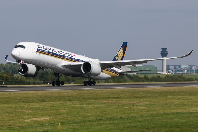 Airbus A350-900 (9V-SMP) - SIA51 continuing to Singapore after arriving earlier from IAH