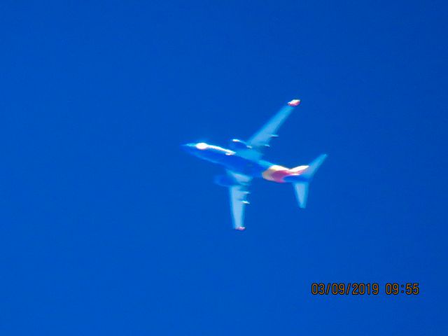 Boeing 737-700 (N7875A)