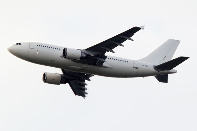 Airbus A310 (CS-TEX)