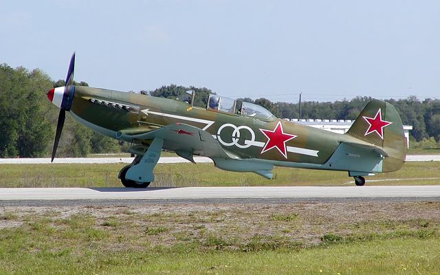 YAKOVLEV Yak-9 (N1157H)