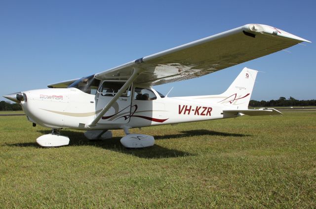 Cessna Skyhawk (VH-KZR)