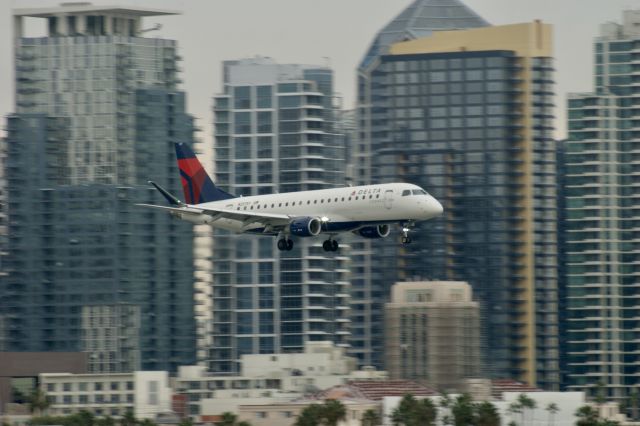 Embraer 175 (N257SY) - DL3766 LAX-SAN 12/17/22