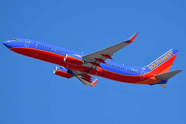 Boeing 737-800 (N8604K) - Southwest Boeing 737-8H4 N8604K at Phoenix Sky Harbor on September 16, 2017. It first flew on June 6, 2012. Its construction number is 39883. It was delivered to Southwest on June 21, 2012.