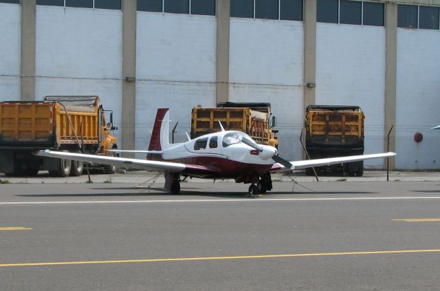 Mooney M-20 (N95KS) - at Queen City
