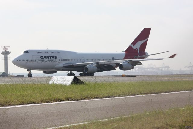 Boeing 747-400 (VH-OJT)