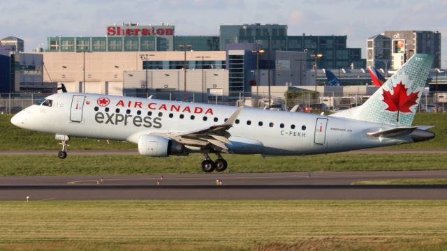 Embraer 175 (C-FEKH)