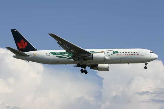 BOEING 767-300 (C-GBZR) - July 28, 2006 - approached Toronto