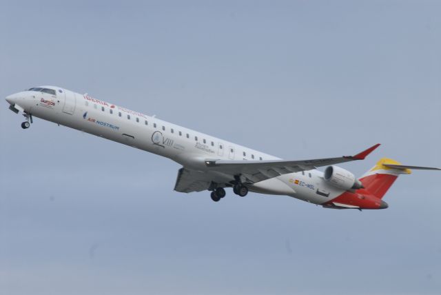 Bombardier CRJ-1000 (EC-MSL) - EC-MSL TakeOff from LEVX To LEVC. 01-08-2021